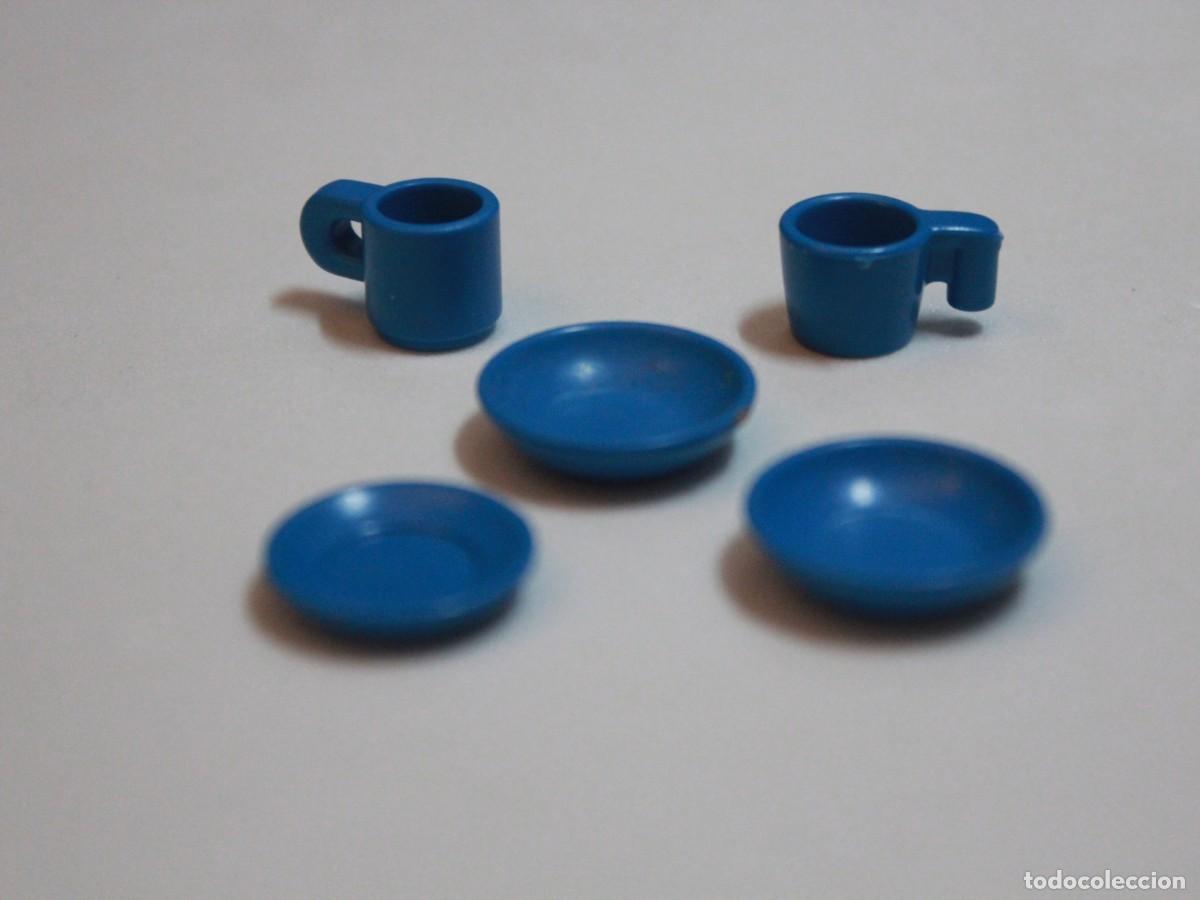 Playmobil: Accesorio Playmobil lote de vajilla azul con dos tazas y tres recipientes