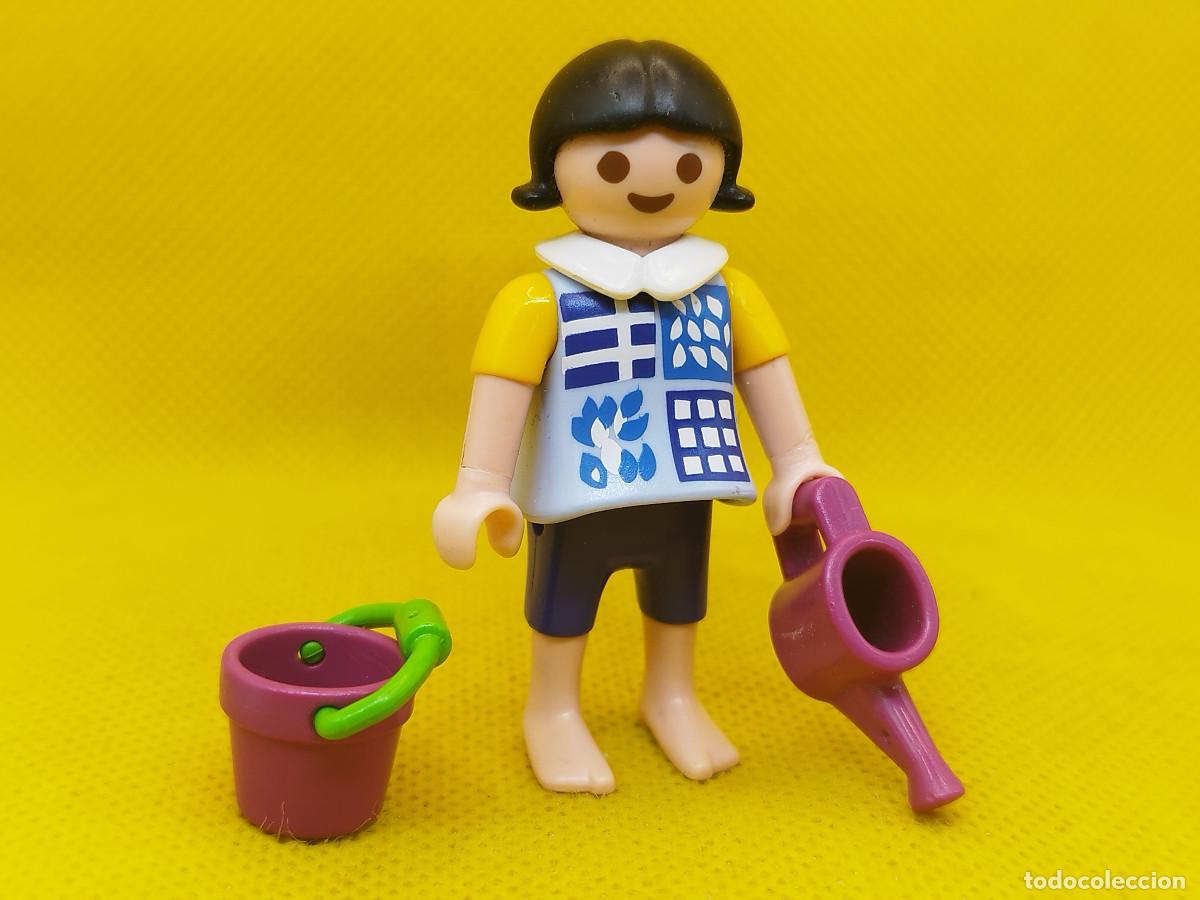 Playmobil: Playmobil Ni&ntilde;a con regadera y cubo