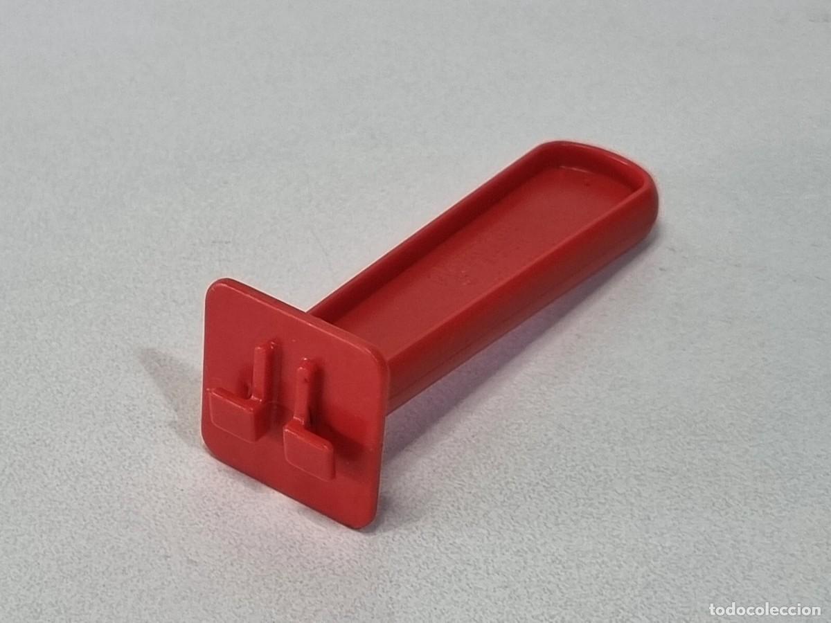 Playmobil: Playmobil 3645 Pieza Mango Rojo Soporte Mano Peana Pintar Figura Keko Color