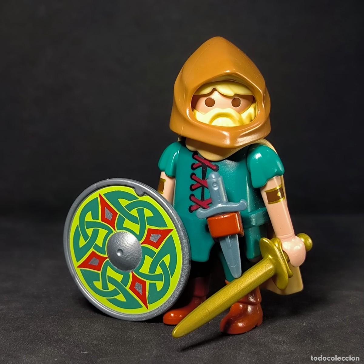 Playmobil: Playmobil caballero con capa y capucha ☼