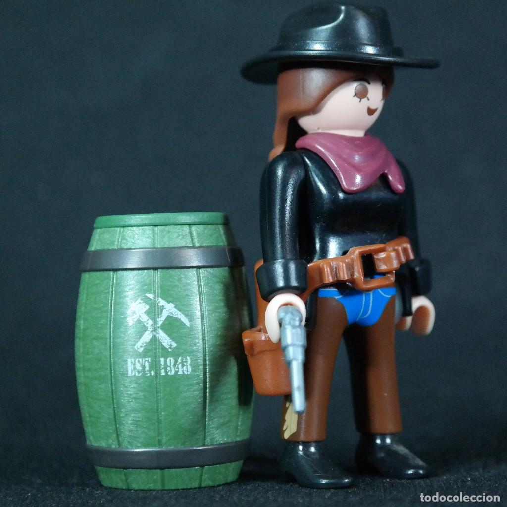 Playmobil: Playmobil vaquera con barril ☼