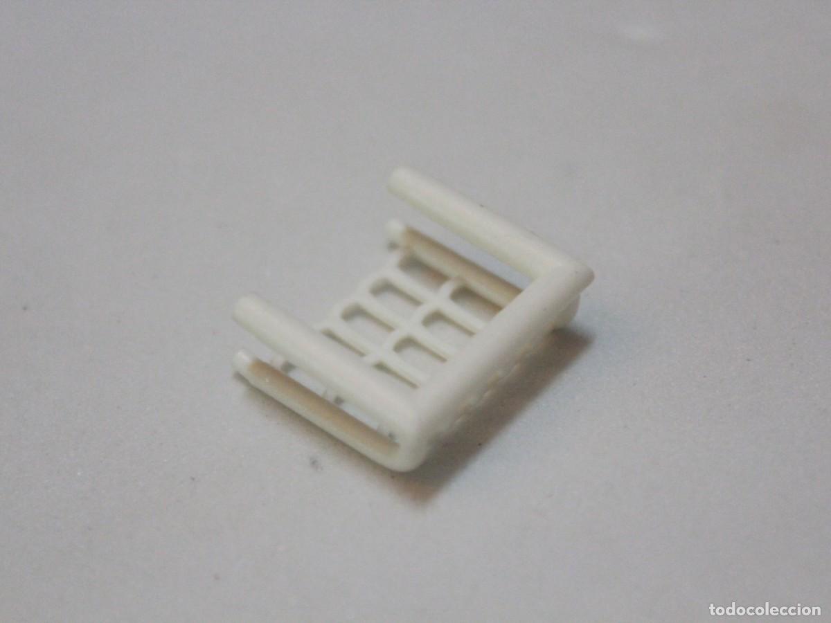 Playmobil: Playmobil accesorio cesta blanca colgante para bicicleta carro supermercado