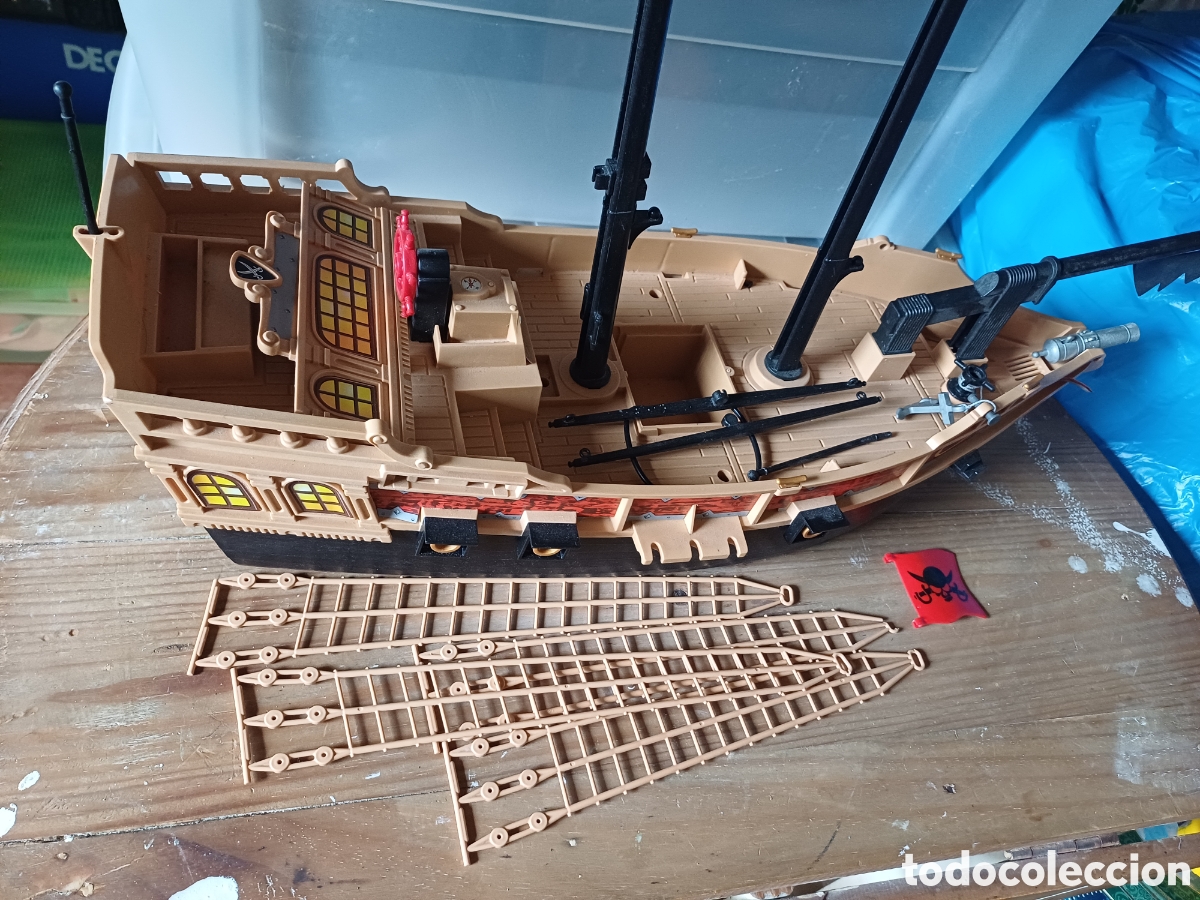 Playmobil: Barco pirata de Playmobil lo que se ve en las fotos Desconozco si est&aacute; completo.