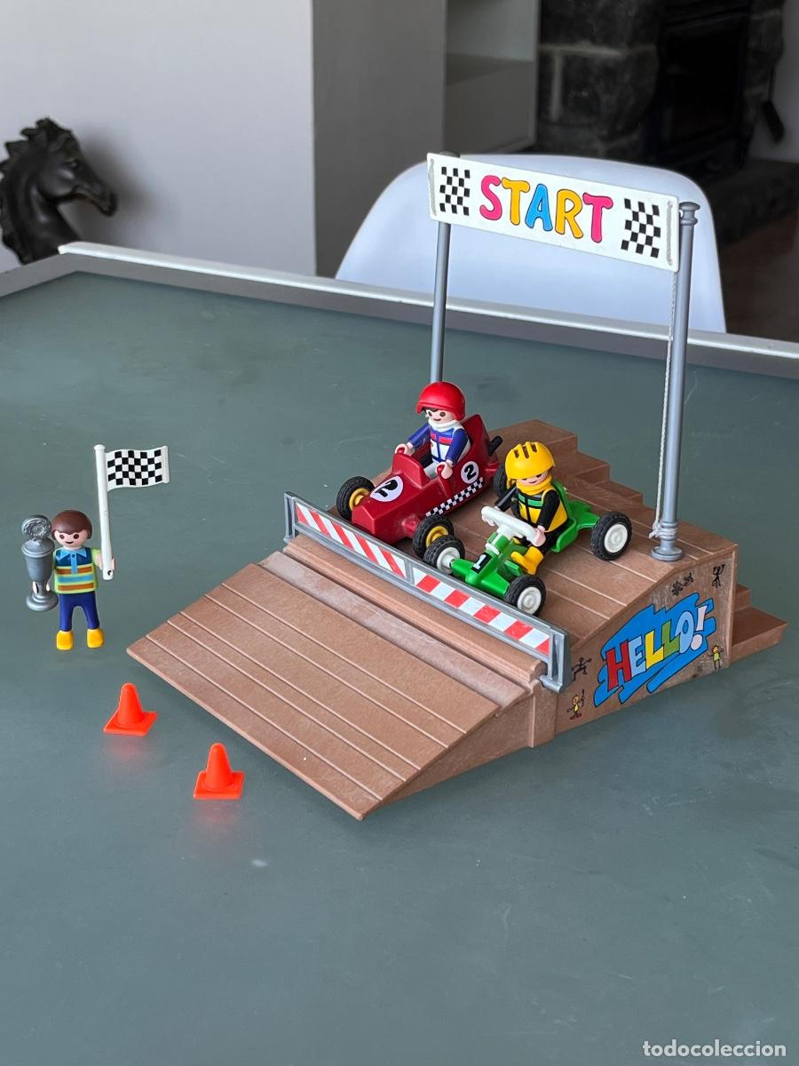 Playmobil: 4141 Carrera de karts b&oacute;lidos con accesorios Playmobil