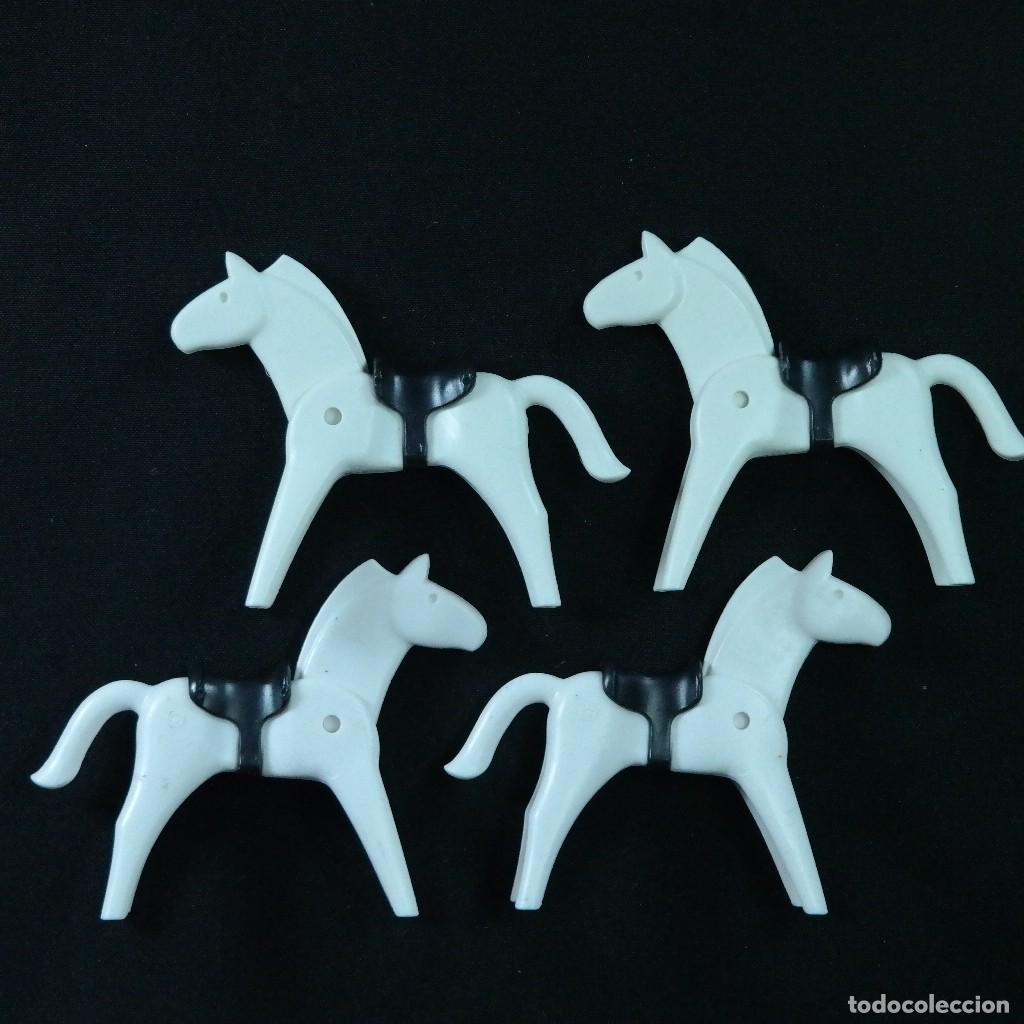 Playmobil: Playmobil 4 caballos totalmente blancos☼