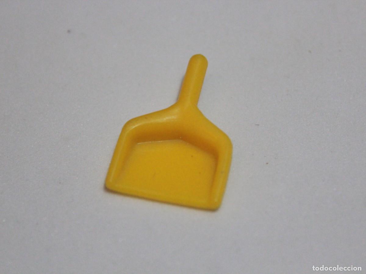 Playmobil: Playmobil accesorio recogedor amarillo limpieza hogar granja