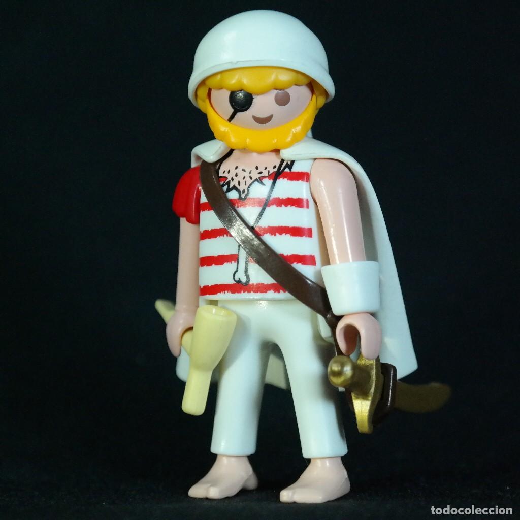Playmobil: Playmobil pirata con capa blanca ☼