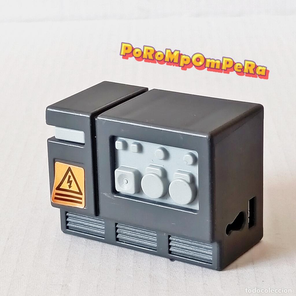 Playmobil: PLAYMOBIL APARATO GRIS OSCURO TIPO GENERADOR EL&Eacute;CTRICO BOMBEROS ? SET/S POR DETERMINAR J2