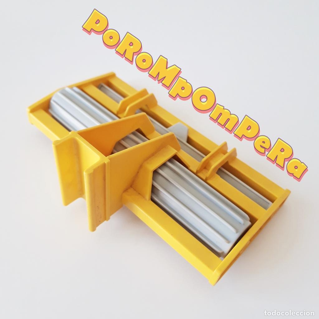 Playmobil: PLAYMOBIL RODILLO TRASERO AMARILLA M&Aacute;QUINA QUITANIEVES 1&ordf; &Eacute;POCA 3964 PALA NIEVE VEH&Iacute;CULO A&Ntilde;OS 80 CG4