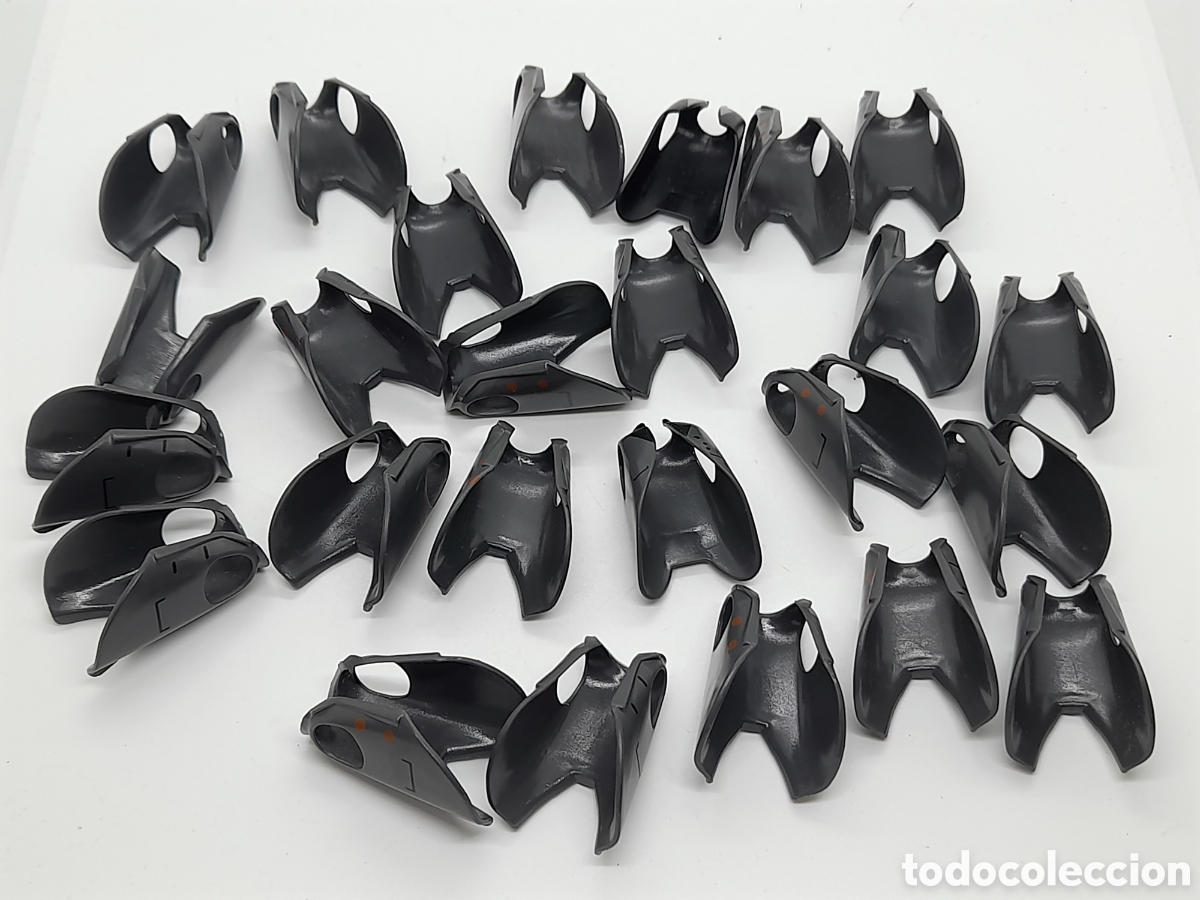 Playmobil: PLAYMOBIL. LOTE DE ABRIGOS LARGOS. LEVITAS. CHAQUET