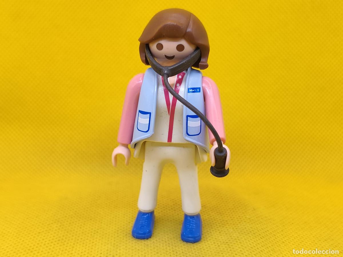 Playmobil: Playmobil Pediatra, m&eacute;dica con chaleco