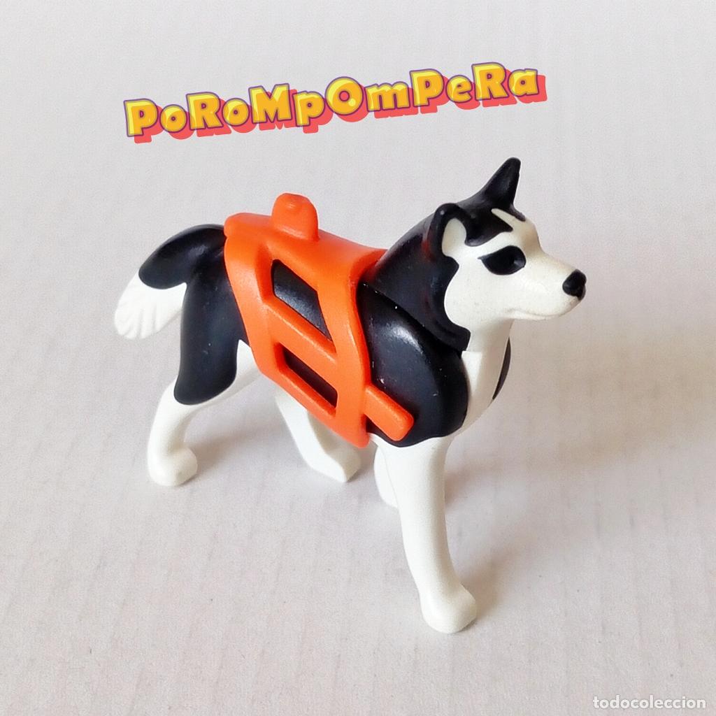 Playmobil: PLAYMOBIL PERRO HUSKY CON ENGANCHE NARANJA TRINEO 9057 T5