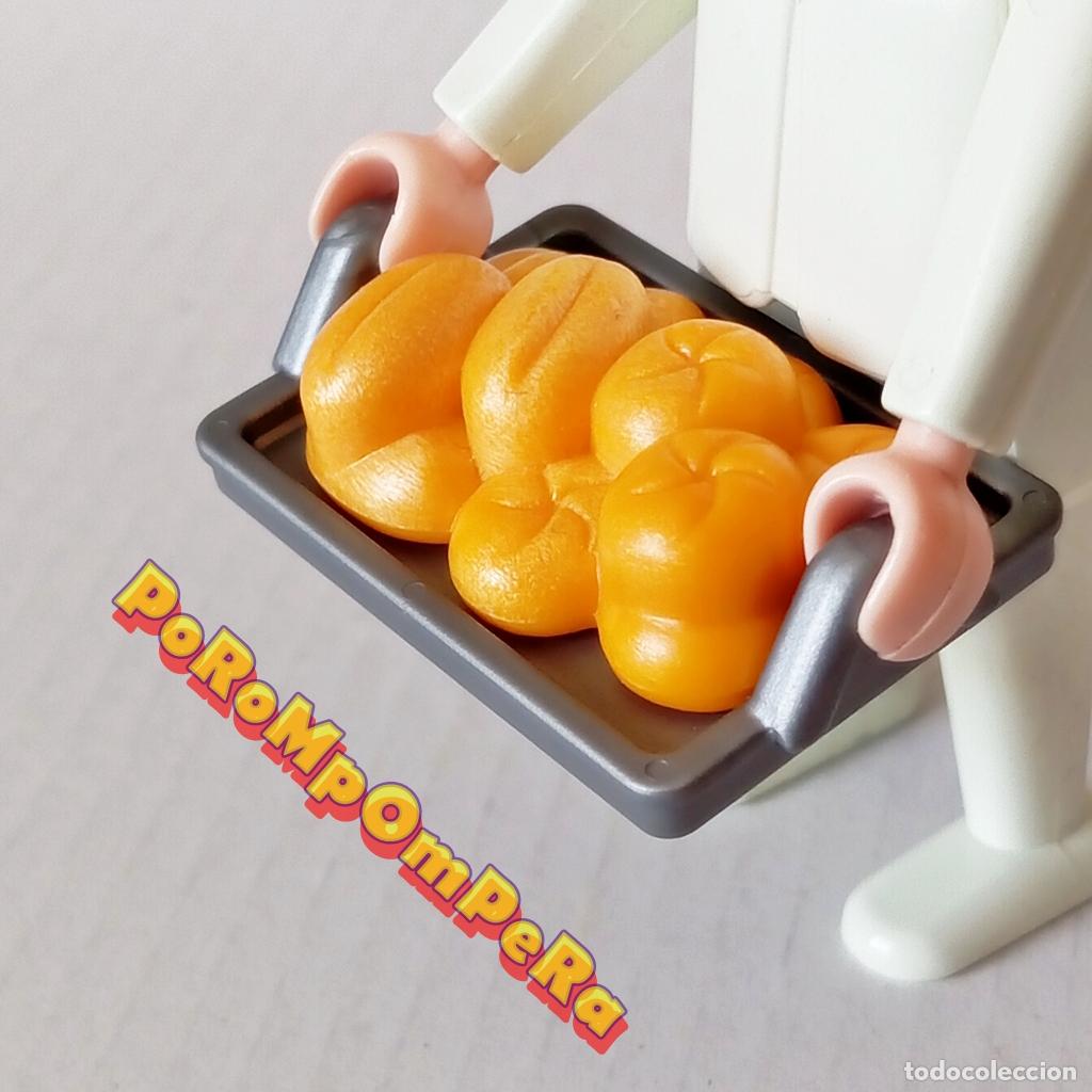 Playmobil: PLAYMOBIL BANDEJA PLATEADA CON PANECILLOS COMIDA CAFETER&Iacute;A TIENDA RESTAURANTE COCINA COCINERO PAN T5