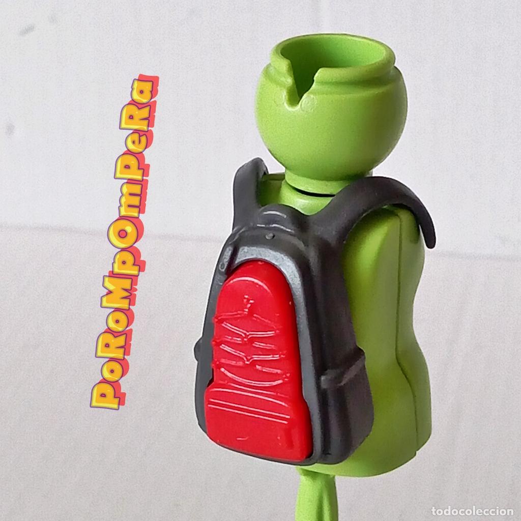 Playmobil: PLAYMOBIL MOCHILA GRIS OSCURO-ROJO EXCURSIONISTA MONTA&Ntilde;ERO SENDERISTA ESCALADOR DEPORTISTA T5