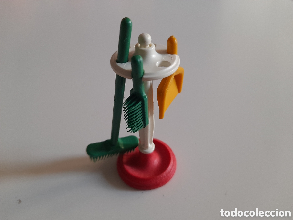 Playmobil: PLAYMOBIL. ESCOBERO CON UTENSILIOS