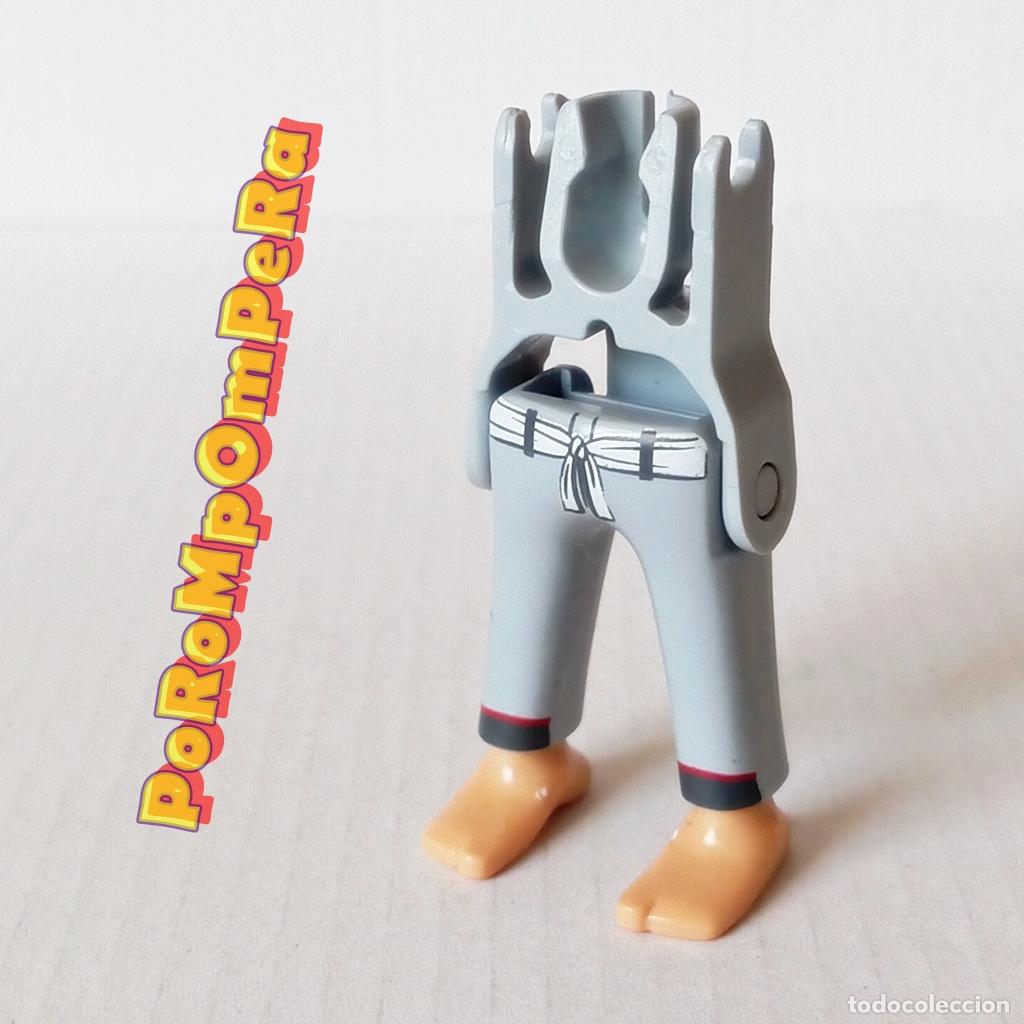 Playmobil: PLAYMOBIL PIERNA PANTAL&Oacute;N GRIS PIE DESCALZO BRONCEADO + ESQUELETO COMPLETAR/CUSTOM T5
