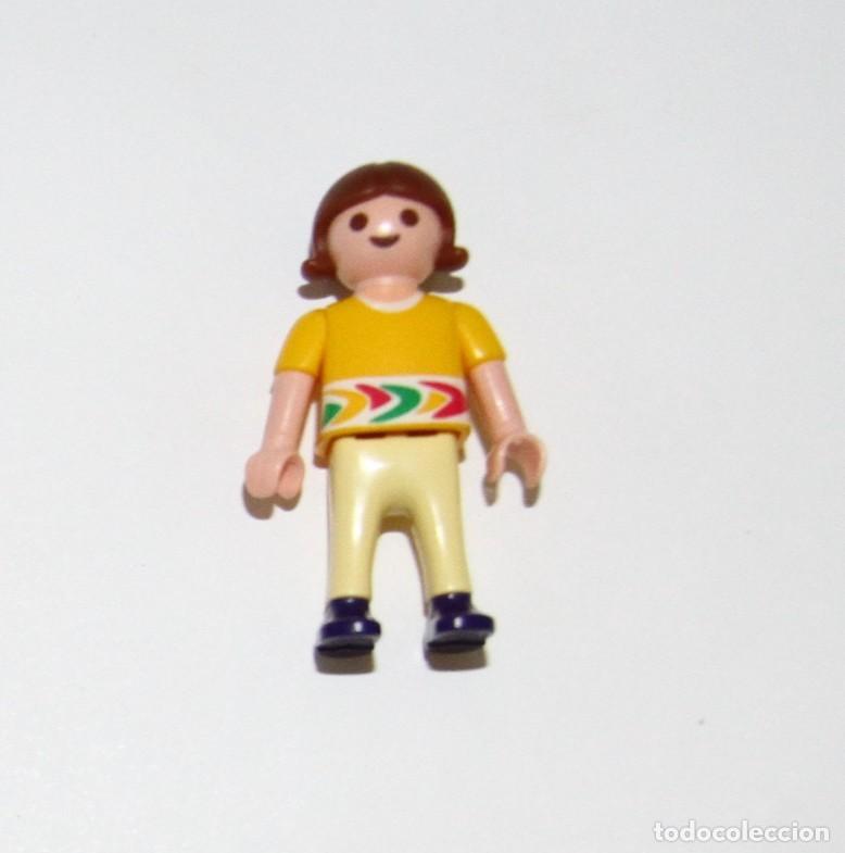 Playmobil: PLAYMOBIL MEDIEVAL FIGURA NI&Ntilde;A CASA CITY