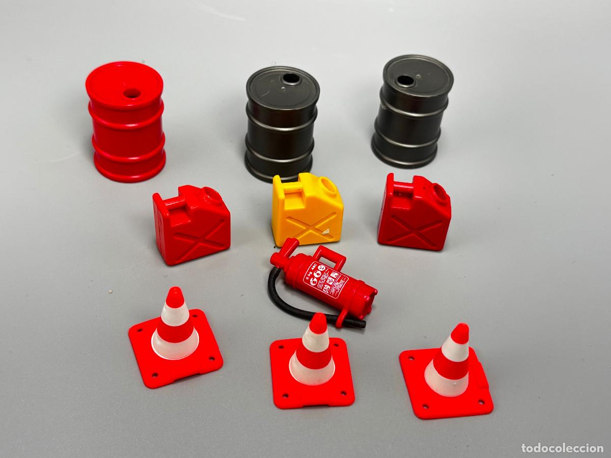 Playmobil: Playmobil lote barril cono extintor
