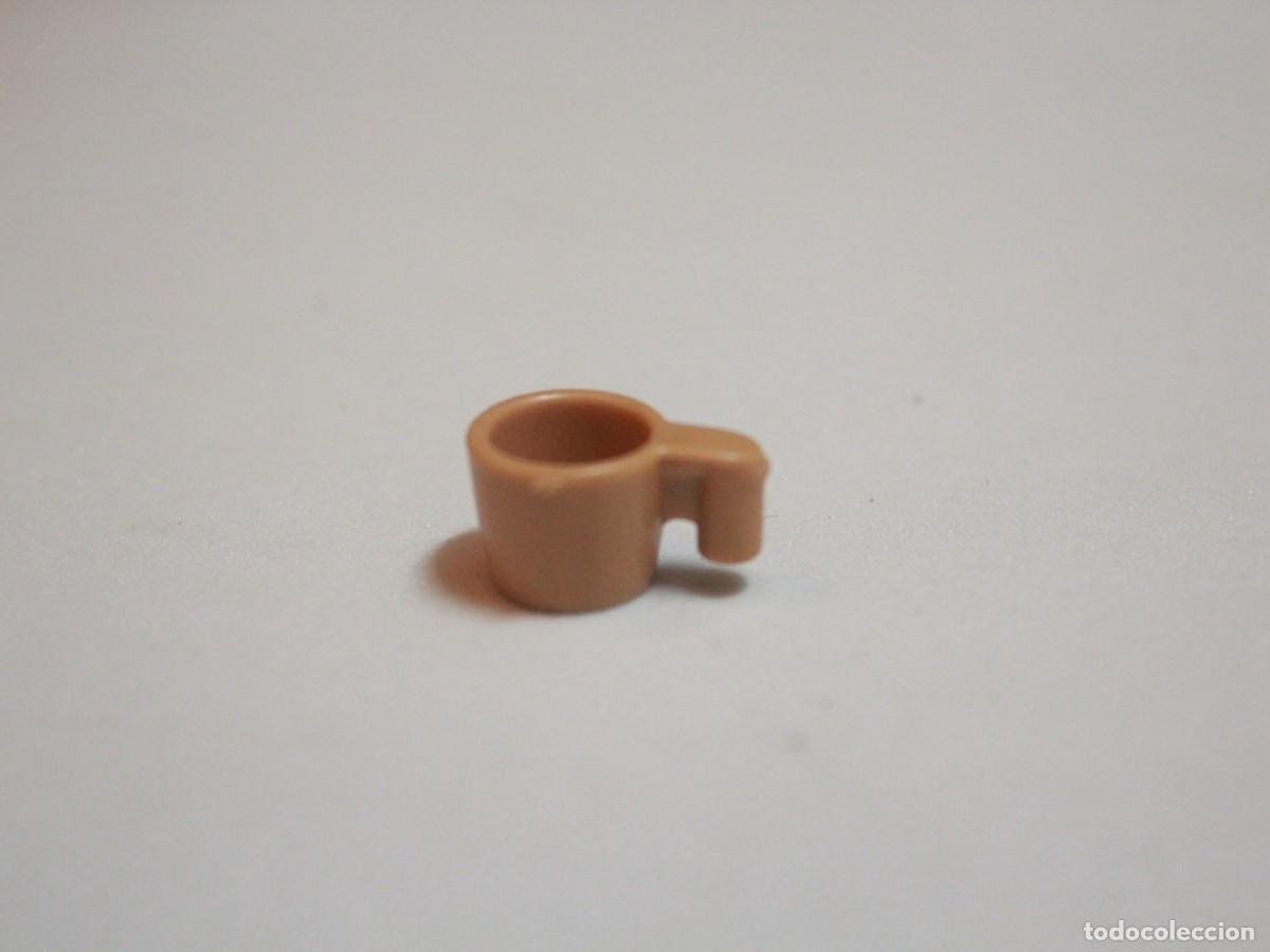 Playmobil: Accesorio playmobil taza peque&ntilde;a color crema cocina taberna