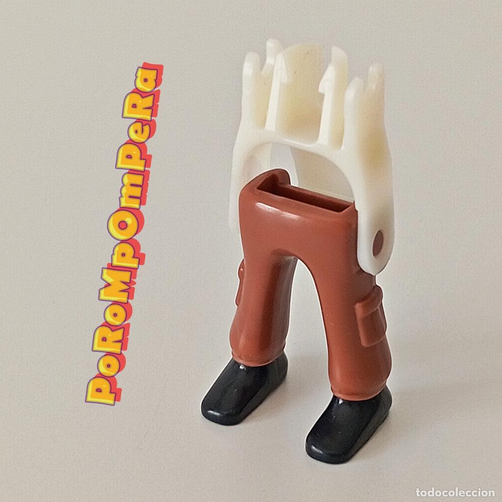 Playmobil: PLAYMOBIL PIERNA PANTAL&Oacute;N BOLSILLOS MARR&Oacute;N ZAPATO NEGRO + ESQUELETO CUSTOM/COMPLETAR T6