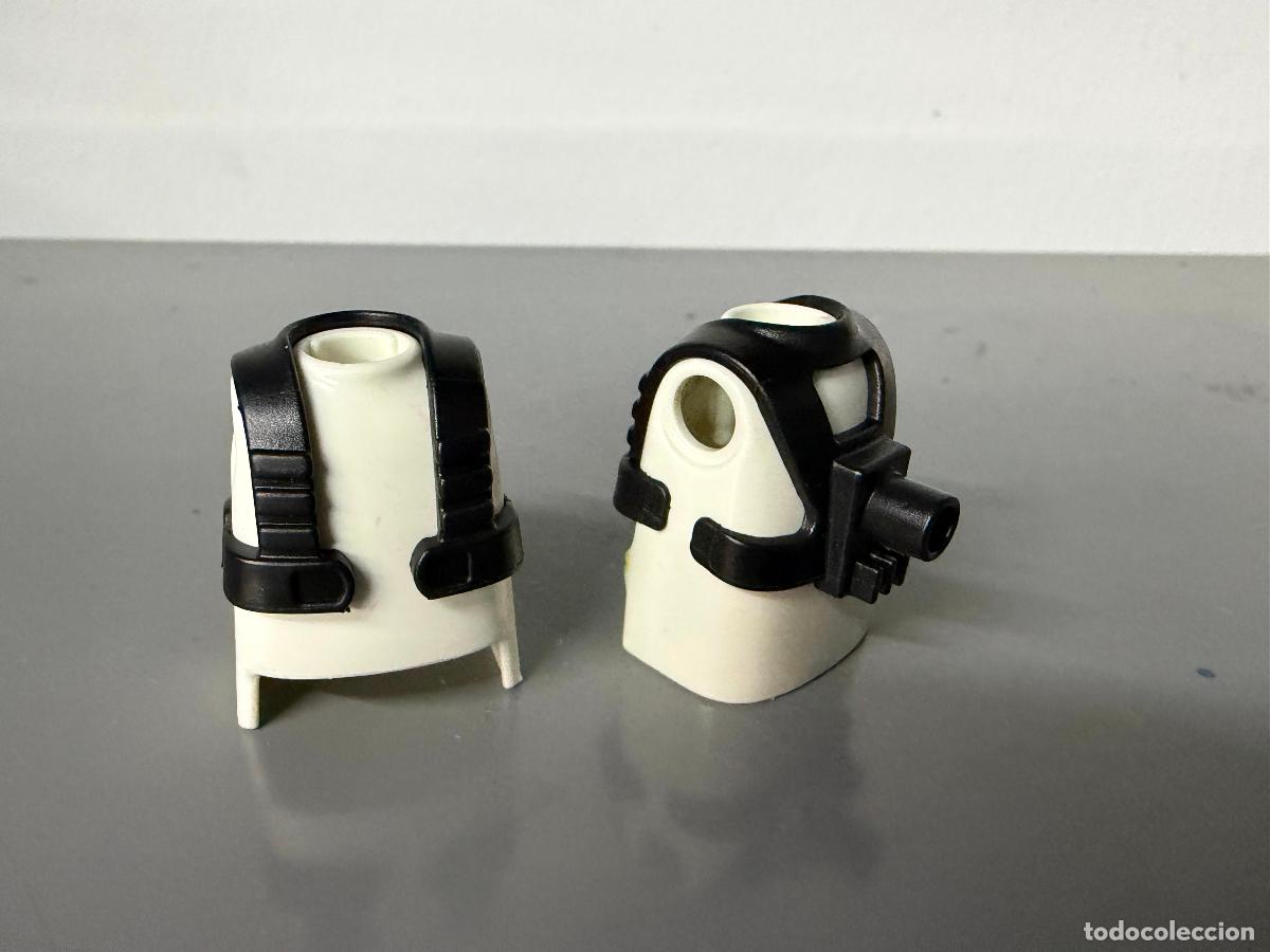 Playmobil: playmobil lote dos chalecos policia rescate- cuerpo no incluido.