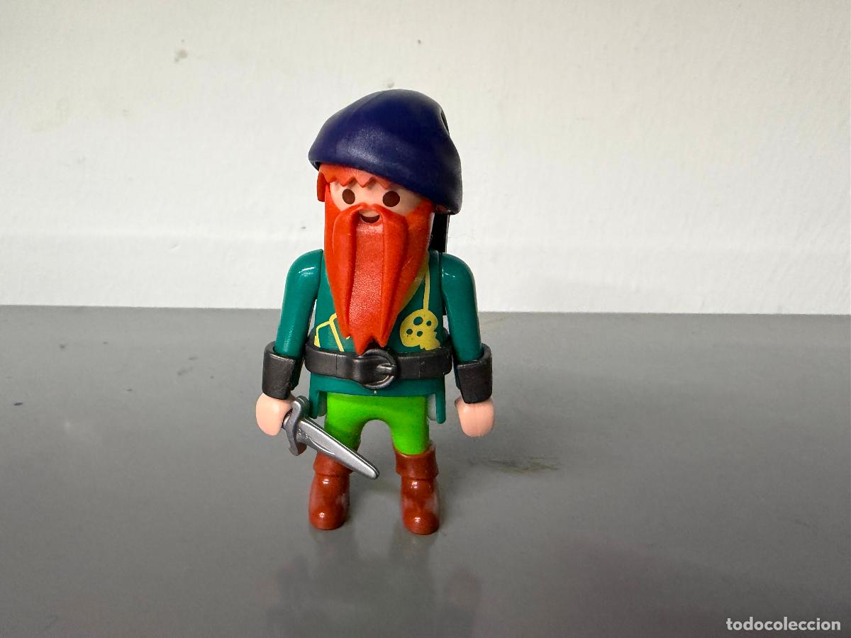 Playmobil: PLAYMOBIL figura enano duende con barba cinturon pu&ntilde;os y daga enanito - mix21