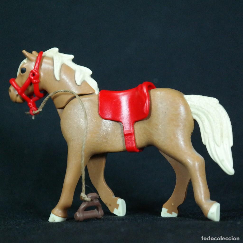 Playmobil: Playmobil caballo con montura roja ☼