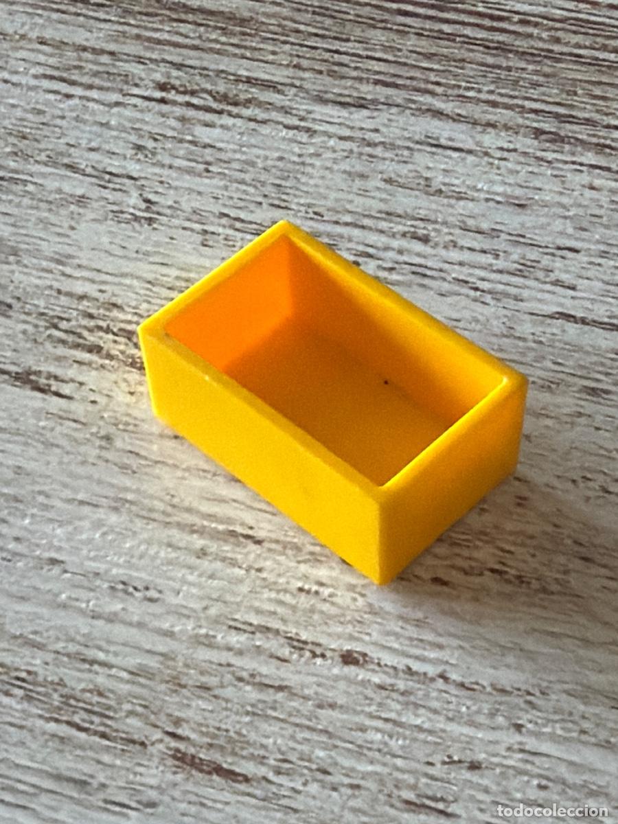 Playmobil: Cesta caja maleta malet&iacute;n cubo accesorio complemento Playmobil