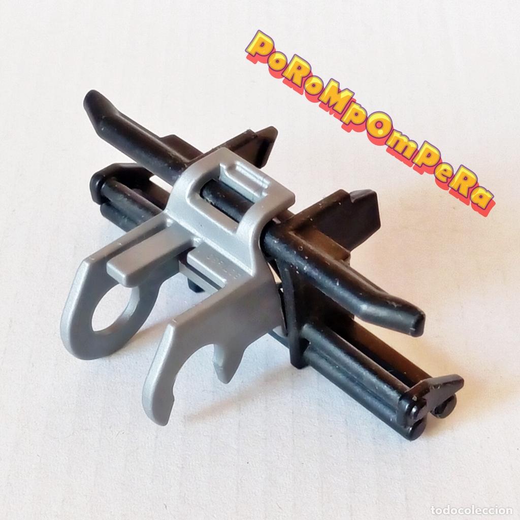 Playmobil: PLAYMOBIL DEFENSA NEGRA QUAD + PIEZA RECOGEDOR CUERDA PARACHOQUES VEH&Iacute;CULO T7