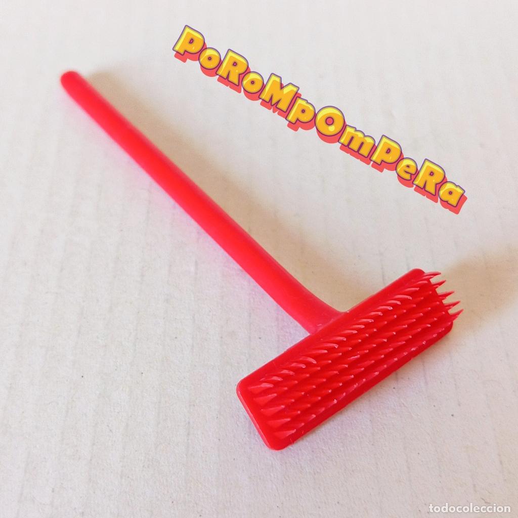 Playmobil: PLAYMOBIL CEPILLO ROJO 3246 4135 4190 4193 4232 4280 4463 4850 BARRENDERO ESCOBA LIMPIEZA T7