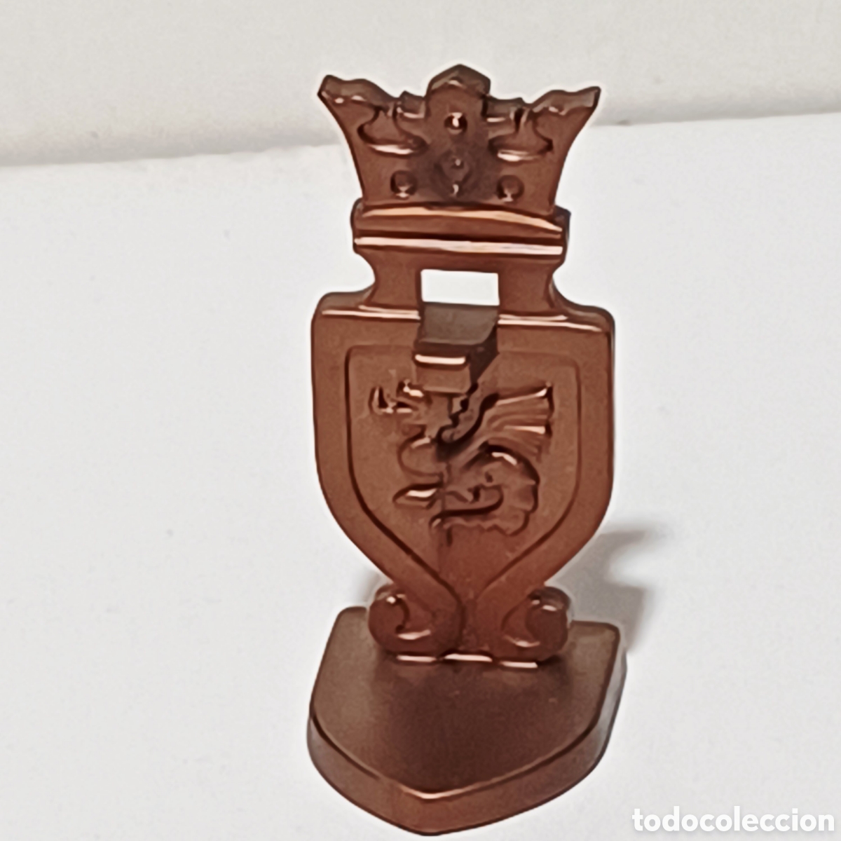 Playmobil: Pieza playmobil N&deg; 30091680 escudo pared cobre metalizado soporte medieval ref. 3841 4255 7470
