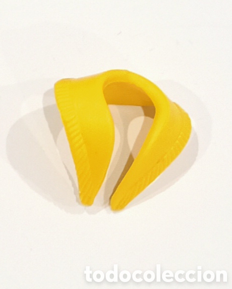 Playmobil: Playmobil pa&ntilde;uelo chal cuello amarillo