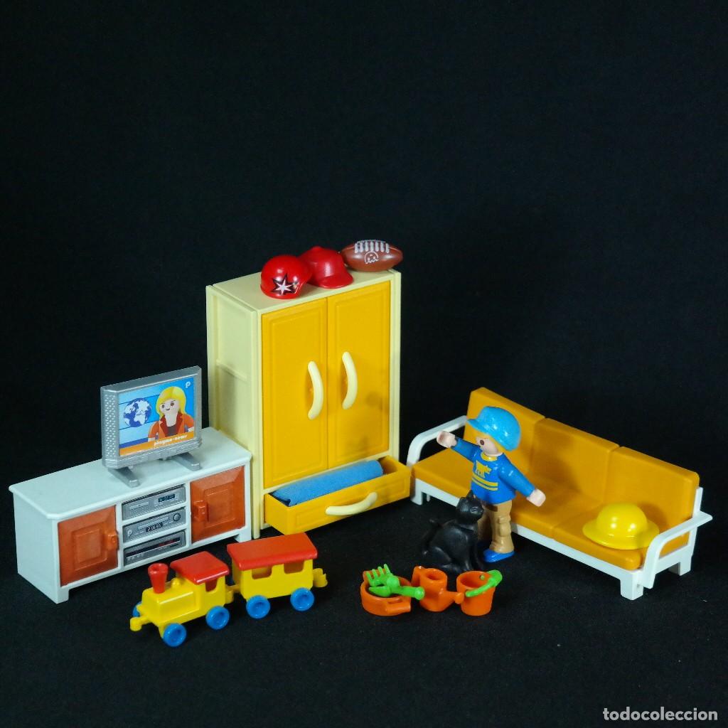 Playmobil: Playmobil ni&ntilde;o con juguetes en living ☼