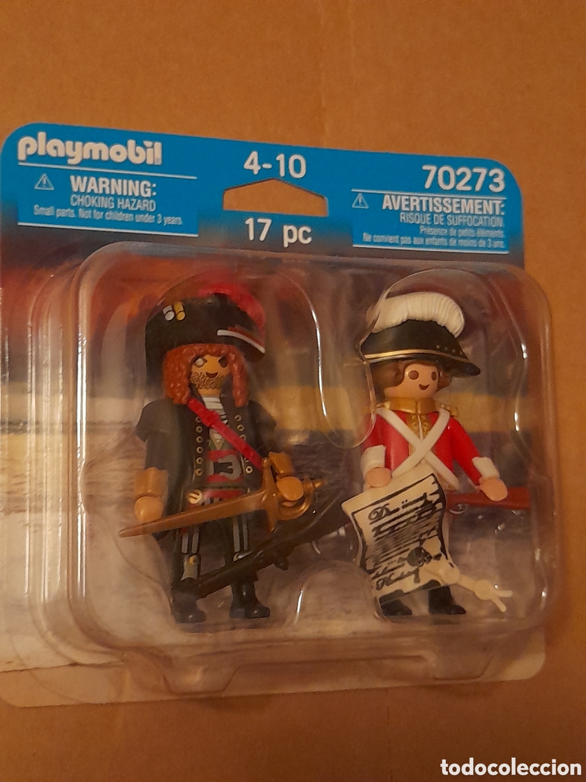 Playmobil: Playmobil figuras, capit&aacute;n pirata y capit&aacute;n casacas rojas