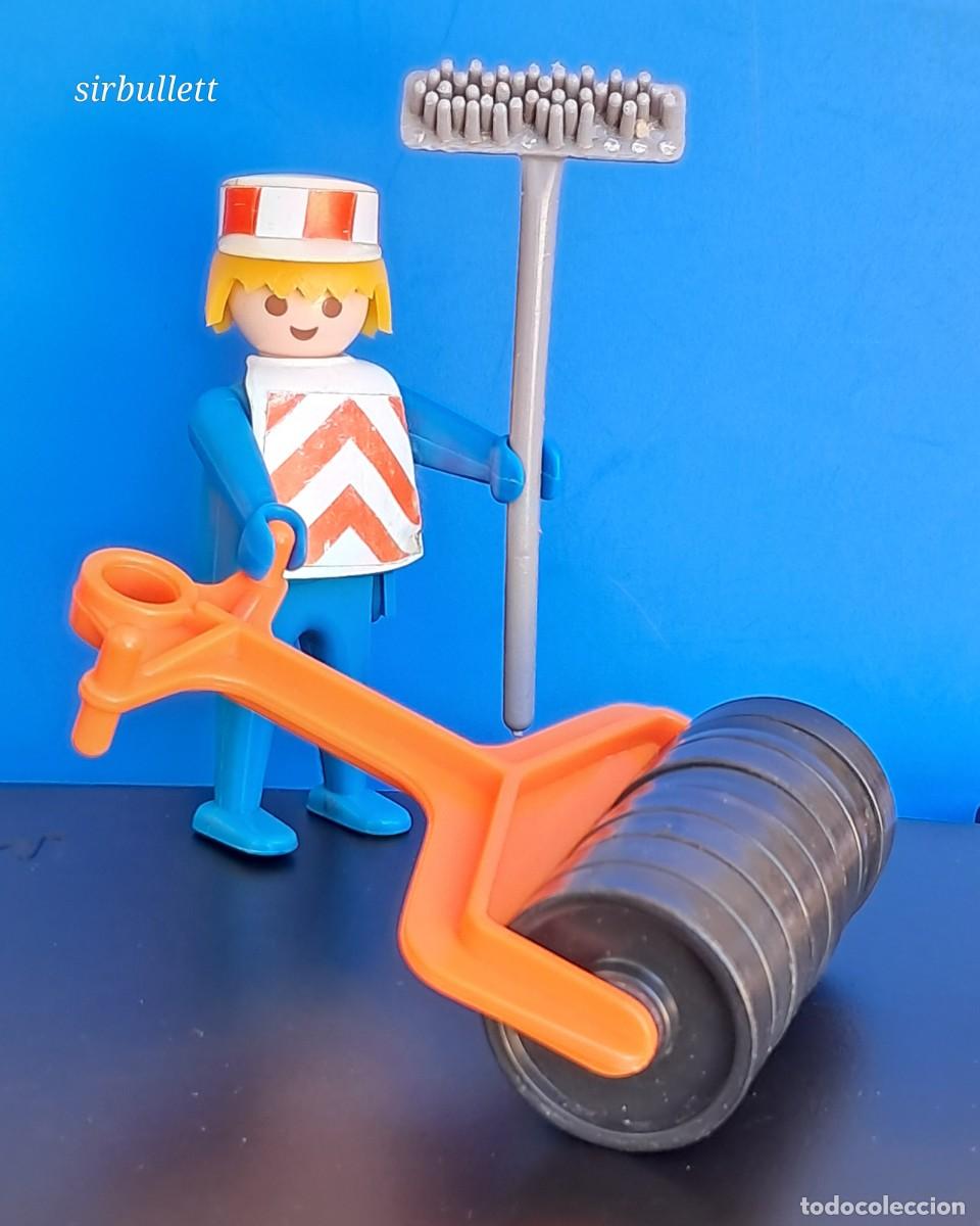 Playmobil: Figura operario de asfalto vintage cl&aacute;sico. Playmobil. Obras apisonadora peto gorra