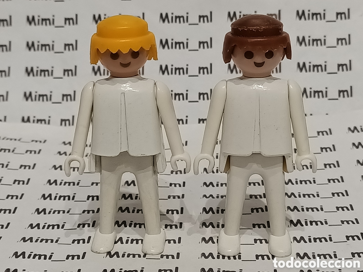 Playmobil: Famobil 2 figuras hombre primera &eacute;poca sello F