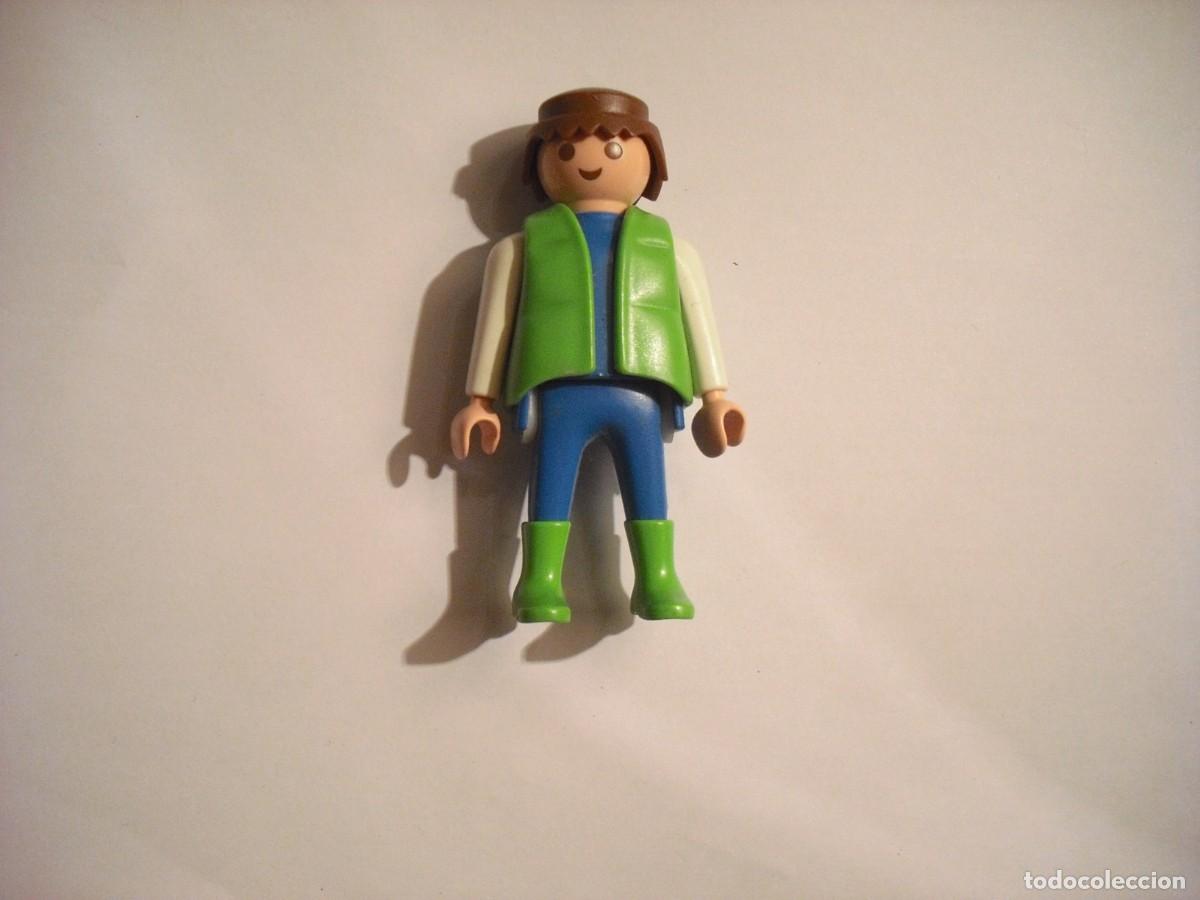 Playmobil: PLAYMOBIL, FIGURA CON CHALECO VERDE Y BOTAS A JUEGO