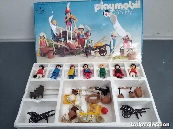 Playmobil: Antigua referencia playmobil 3411 granjeros medievales en caja