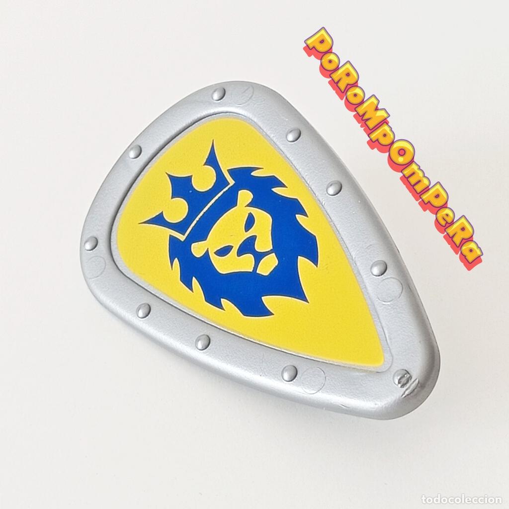 Playmobil: PLAYMOBIL ESCUDO PLATEADO CABALLERO MEDIEVAL LE&Oacute;N 3268 3314 4133 5863 JUSTA CASTILLO COMBATE T8