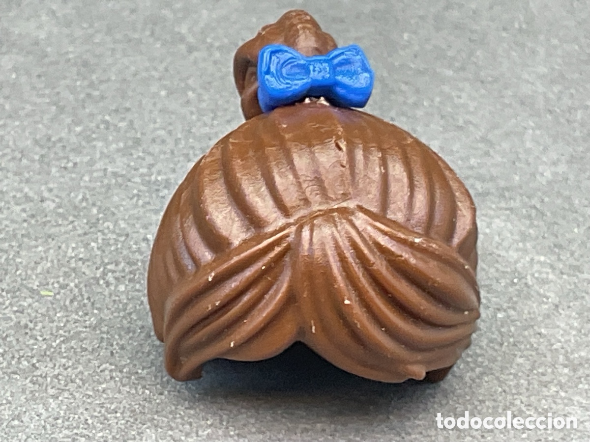 Playmobil: ACCESORIO PLAYMOBIL. PELO MUJER CON LAZO AZUL .