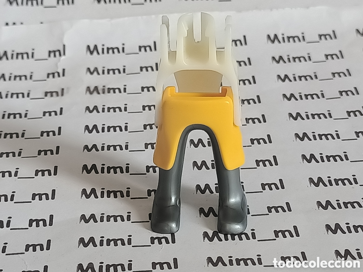 Playmobil: Playmobil piernas con esqueleto caballero medieval fald&oacute;n amarillo