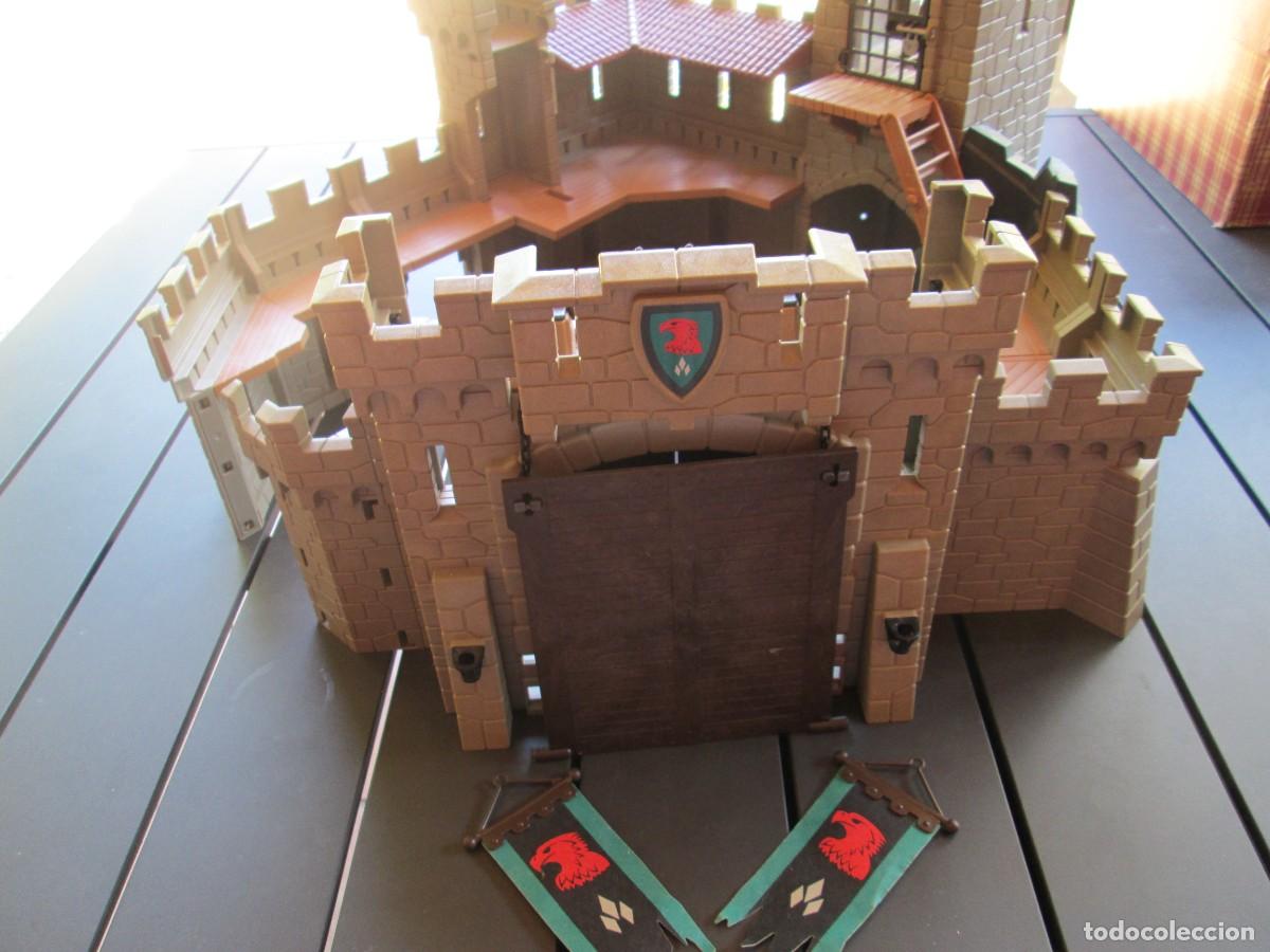 Playmobil: Playmobil 4866. Gran castillo de los Caballeros del Halc&oacute;n. Solo castillo. Falta una pared.Ver fotos