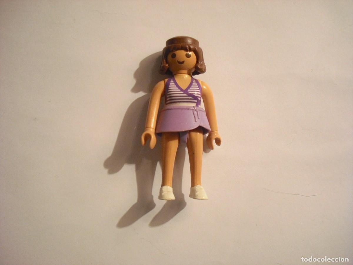 Playmobil: PLAYMOBIL, FIGURA DE MUJER FASHION CON FALDA CORTA