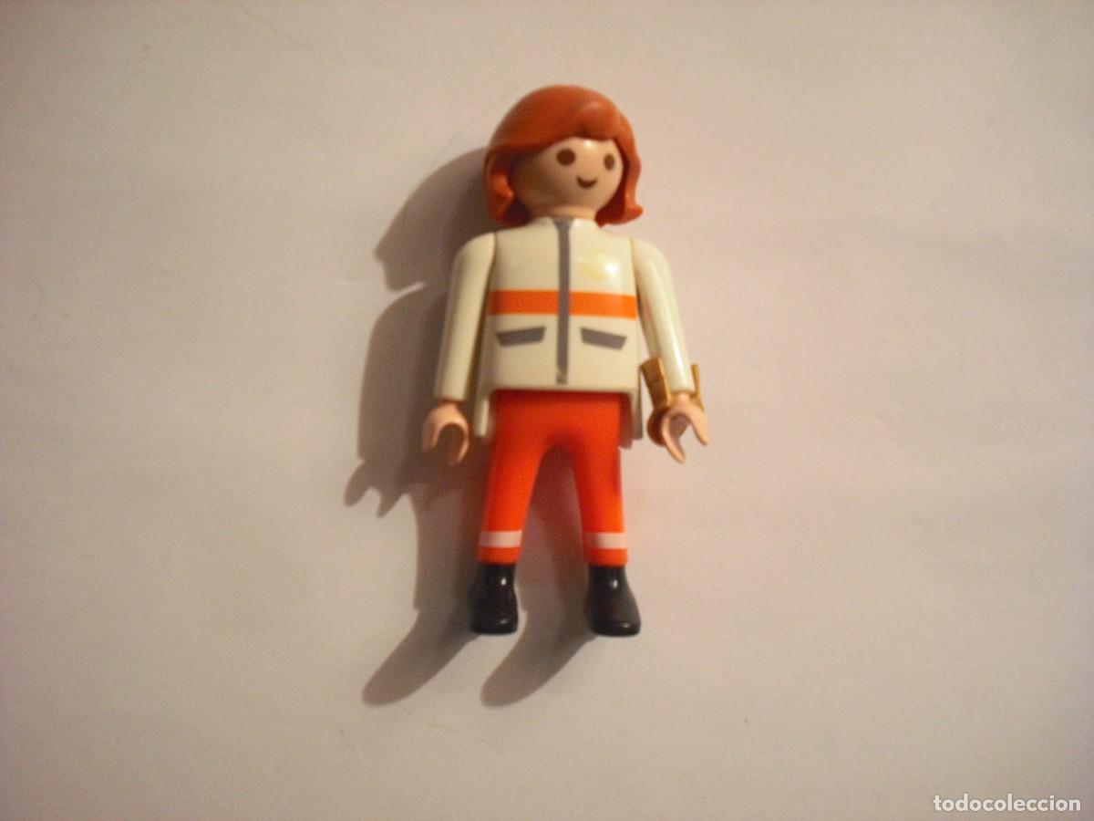 Playmobil: PLAYMOBIL, FIGURA DE MUJER, EN LA ESPALDA TIENE CHIEF 10