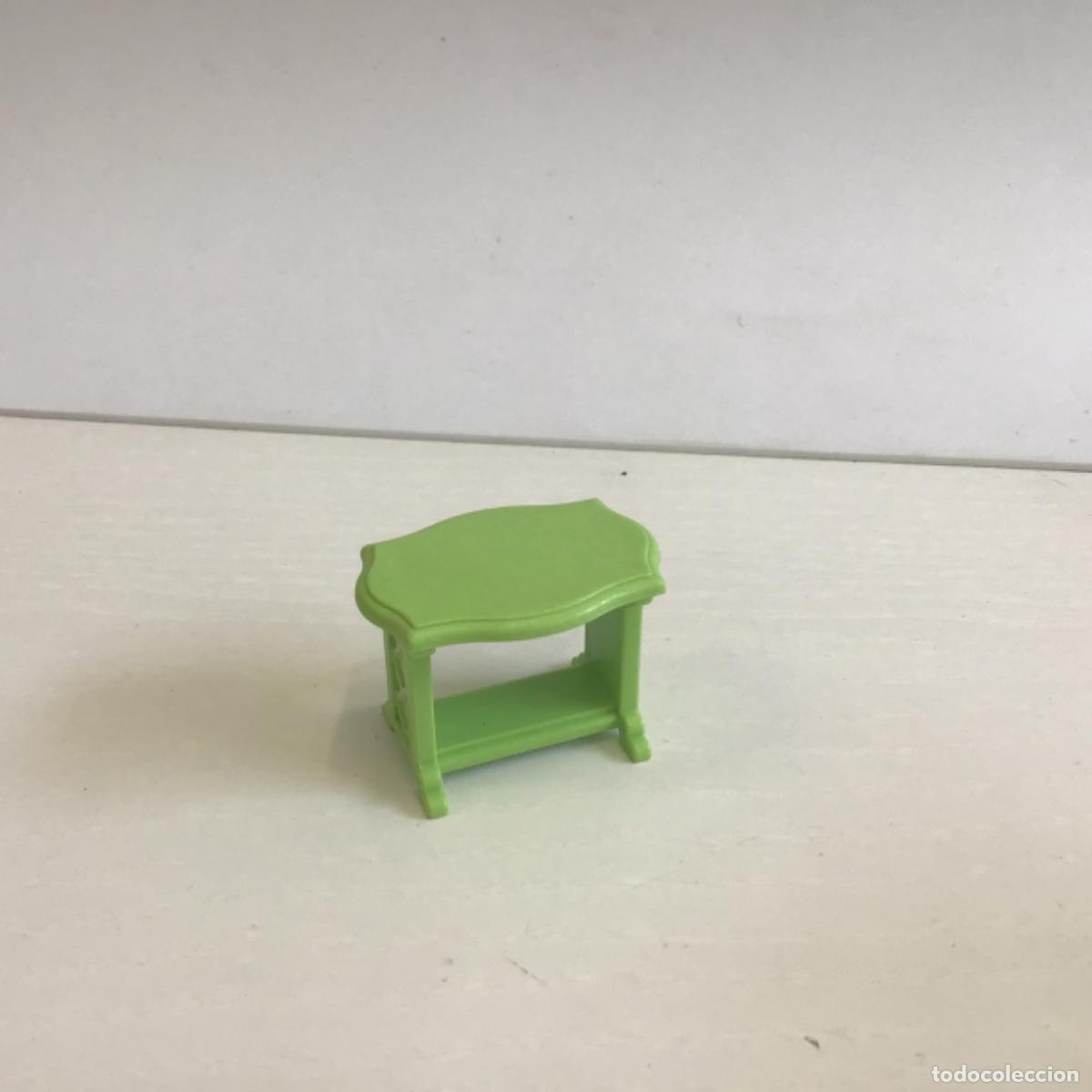 Playmobil: PLAYMOBIL mesita verde claro.