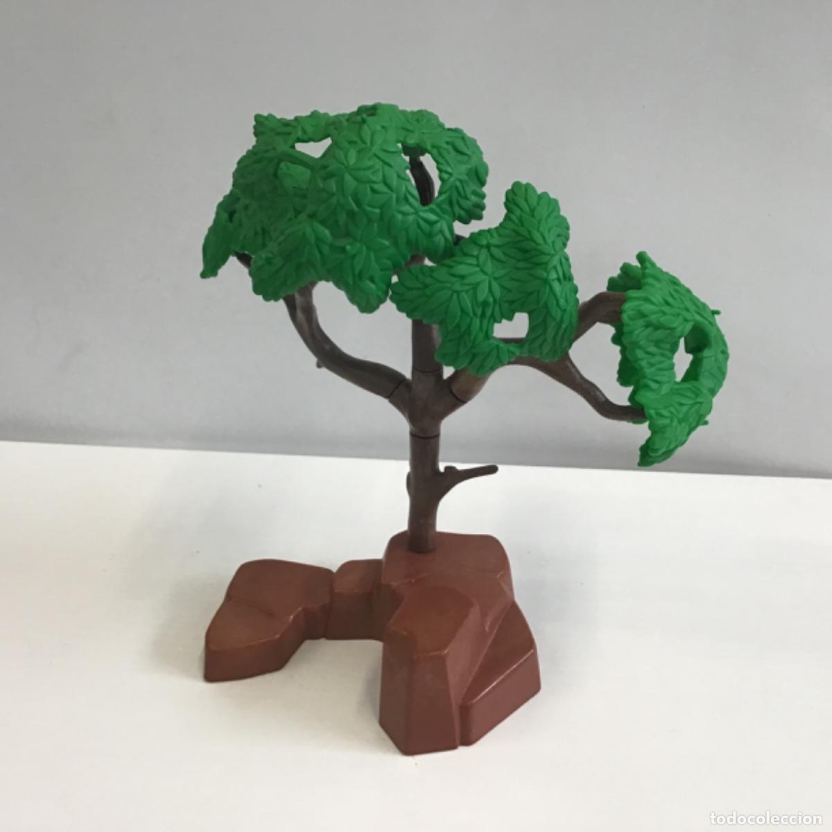Playmobil: PLAYMOBIL roca marr&oacute;n con &aacute;rbol