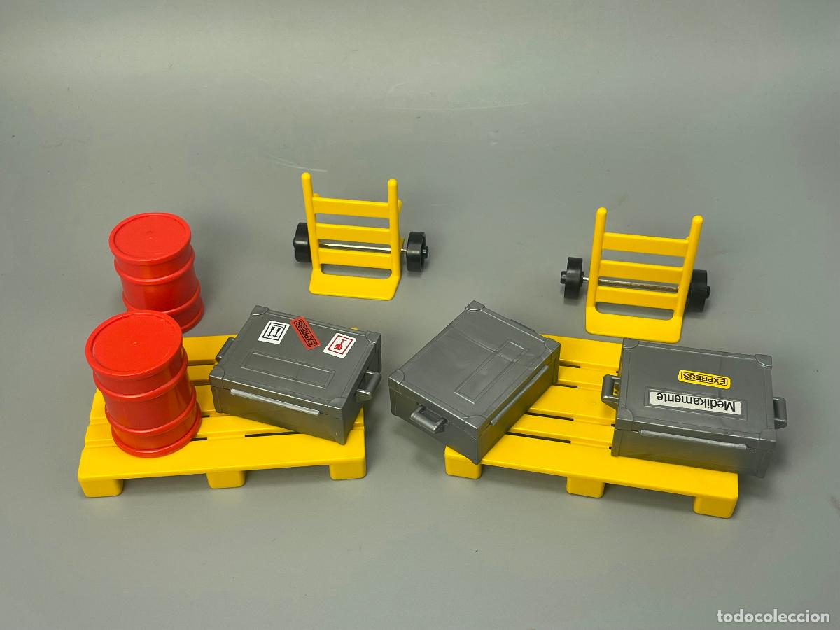 Playmobil: Playmobil lote pallet barril caj&oacute;n y carretilla