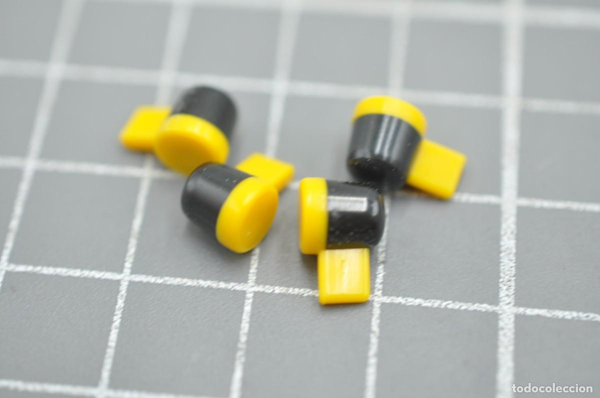 Playmobil: WSK090 pq&ntilde;7 Playmobil, 4 luces negro/amarillo 70603,9365,9429,9436,9465