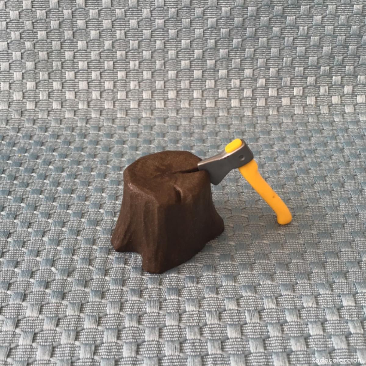 Playmobil: Playmobil Toc&oacute;n &aacute;rbol marr&oacute;n oscuro con hacha.