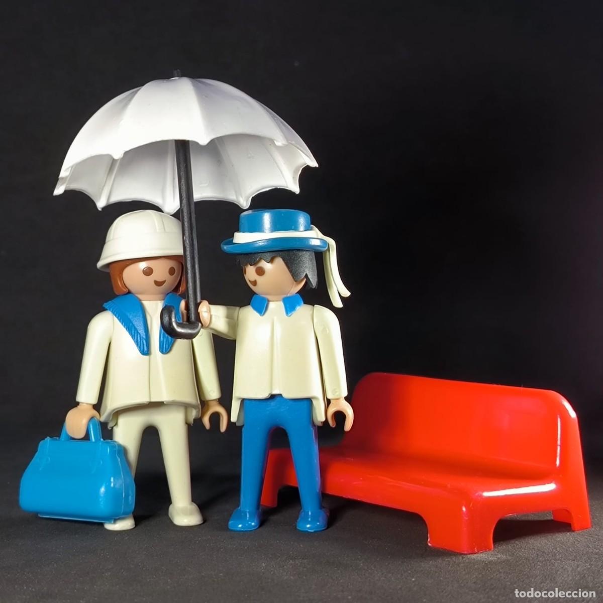 Playmobil: Playmobil dos figuras con paraguas ☼